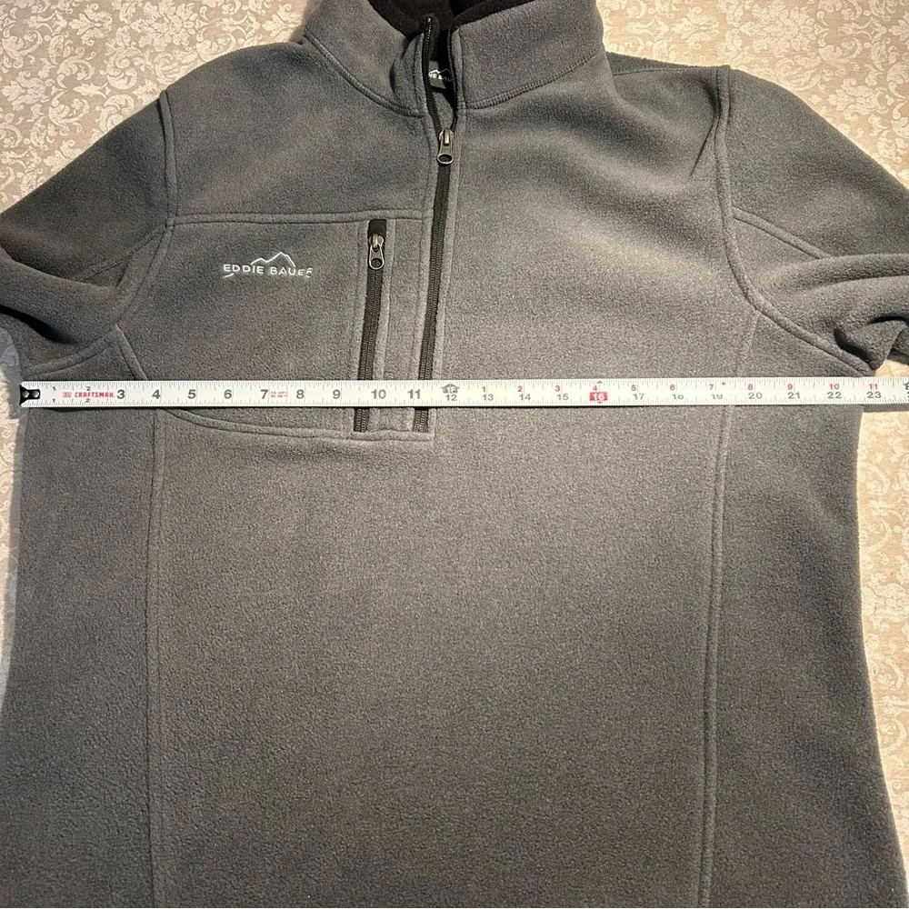 Eddie Bauer ~Men’s 1/4- Zip Fleece Pullover in Medium